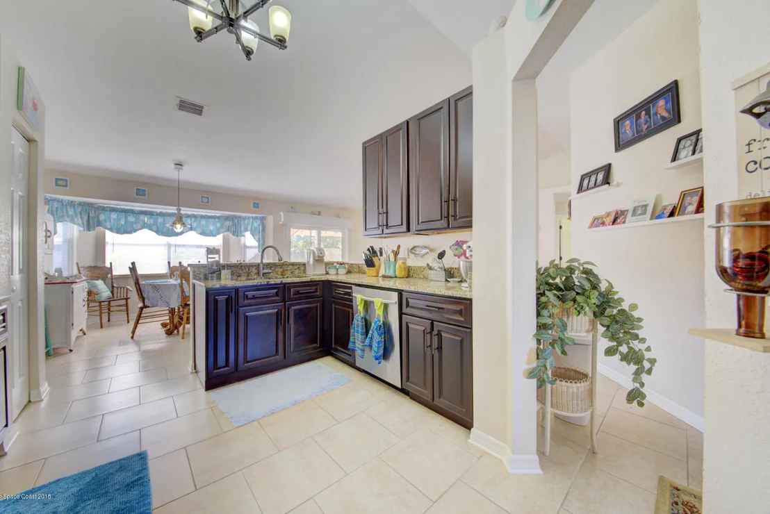 Photo of 6483 Bamboo Avenue
