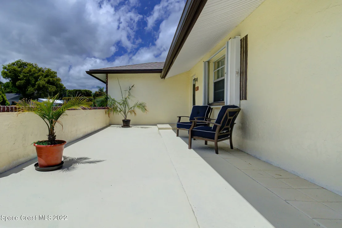 Photo of 2582 Wright Avenue