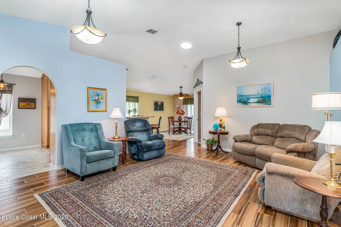 Photo of 2227 Spring Creek Circle NE