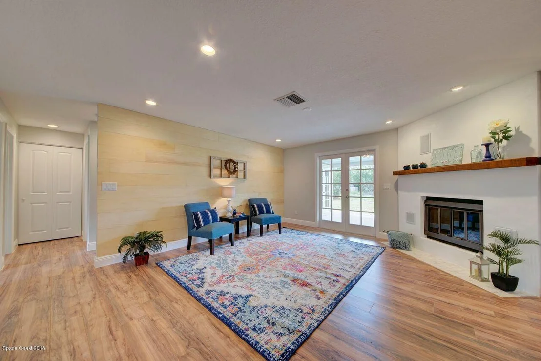 Photo of 2665 Lakehill Road