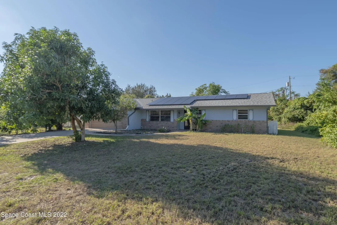 Photo of 936 Clayton Drive