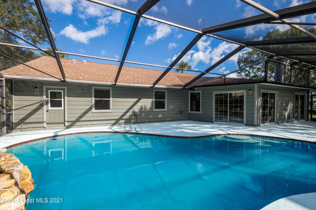 Photo of 564 Crystal Lake Drive