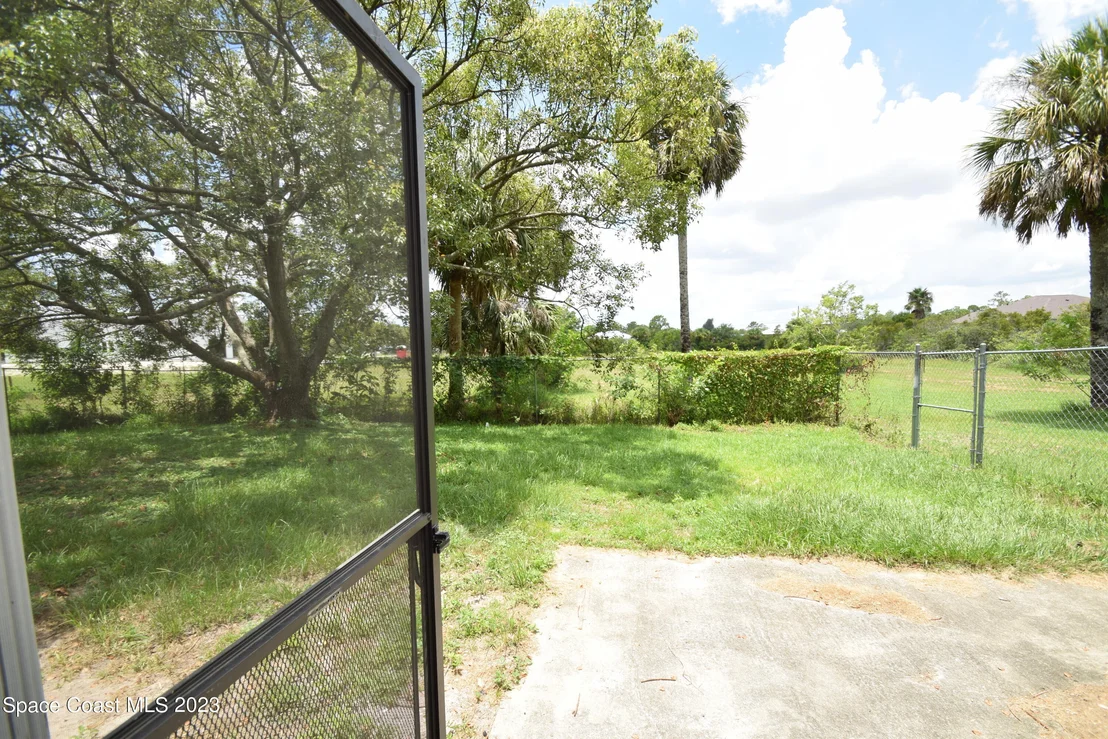 Photo of 2660 Weber Road