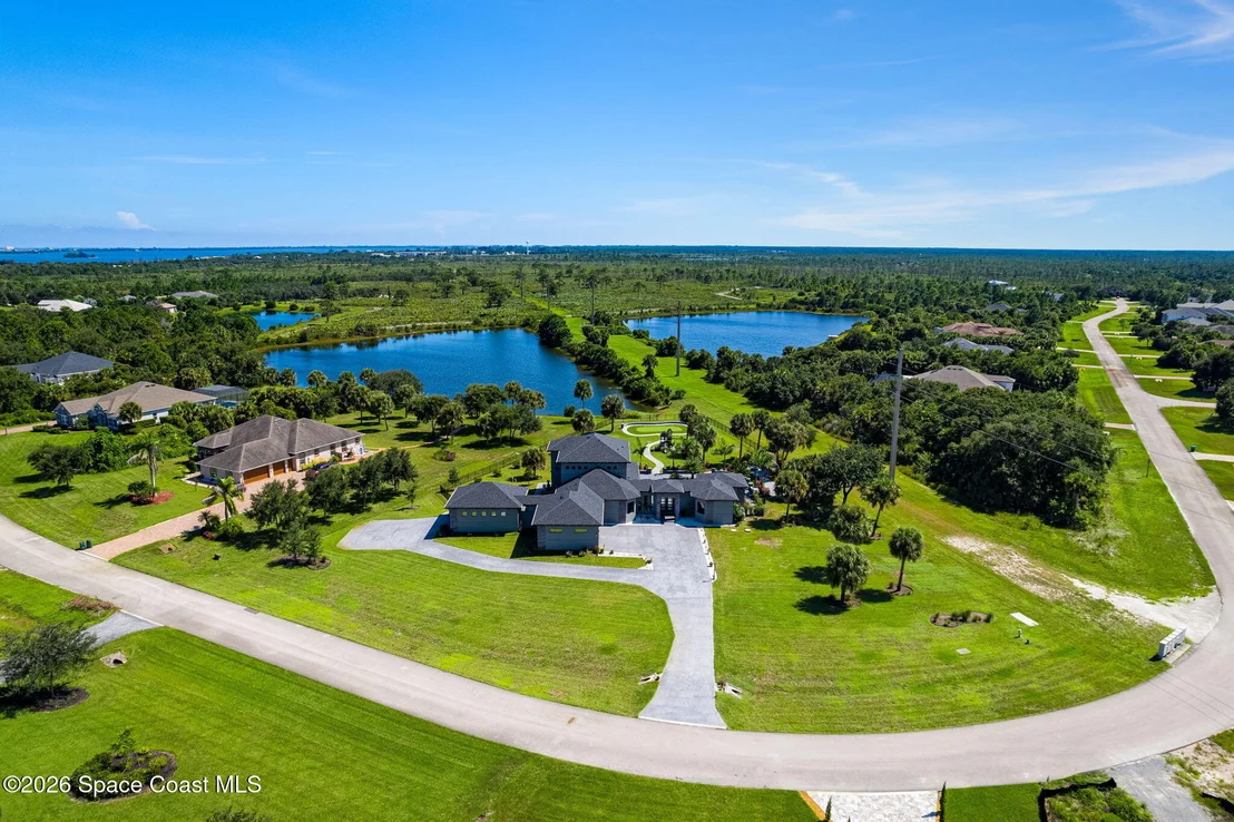 Photo of 2453 Westhorpe Drive