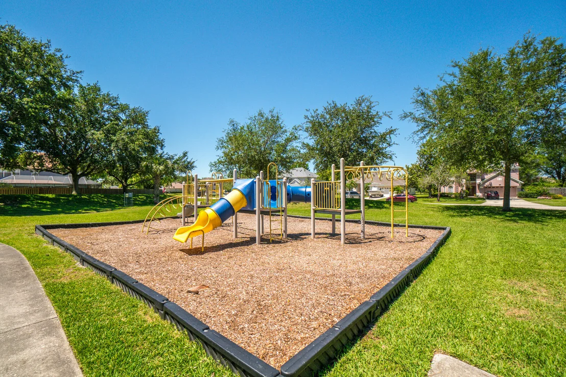 Photo of 552 Glenbrook Circle