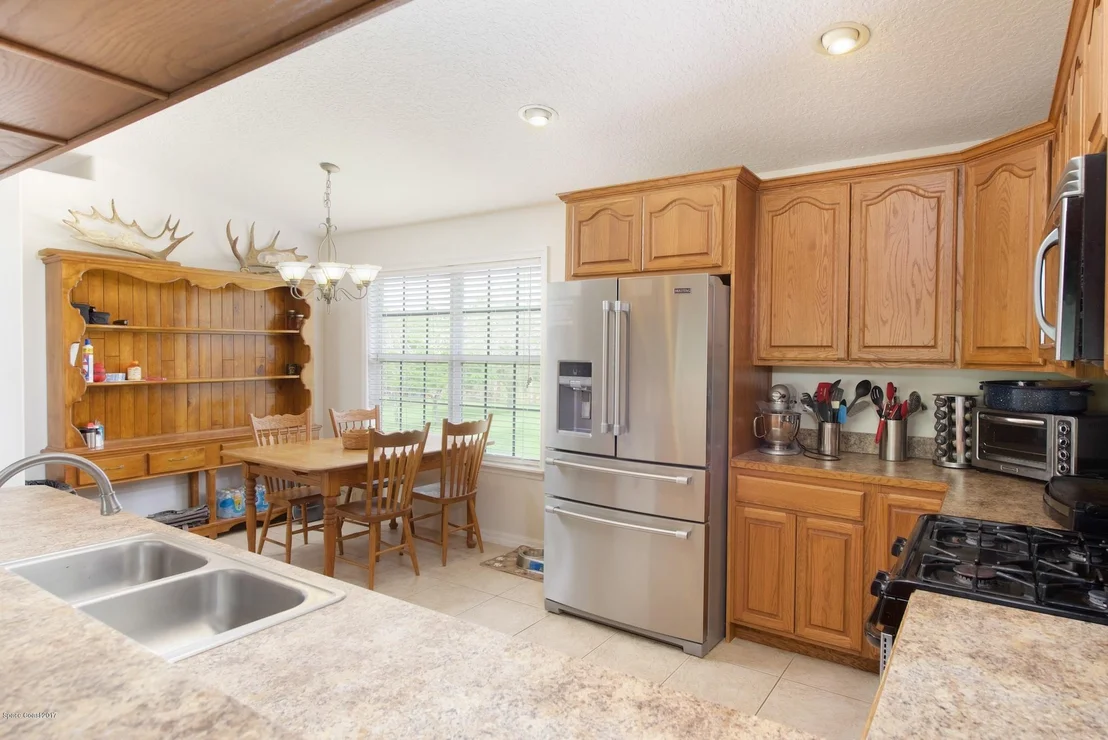 Photo of 4955 Evinrude Road