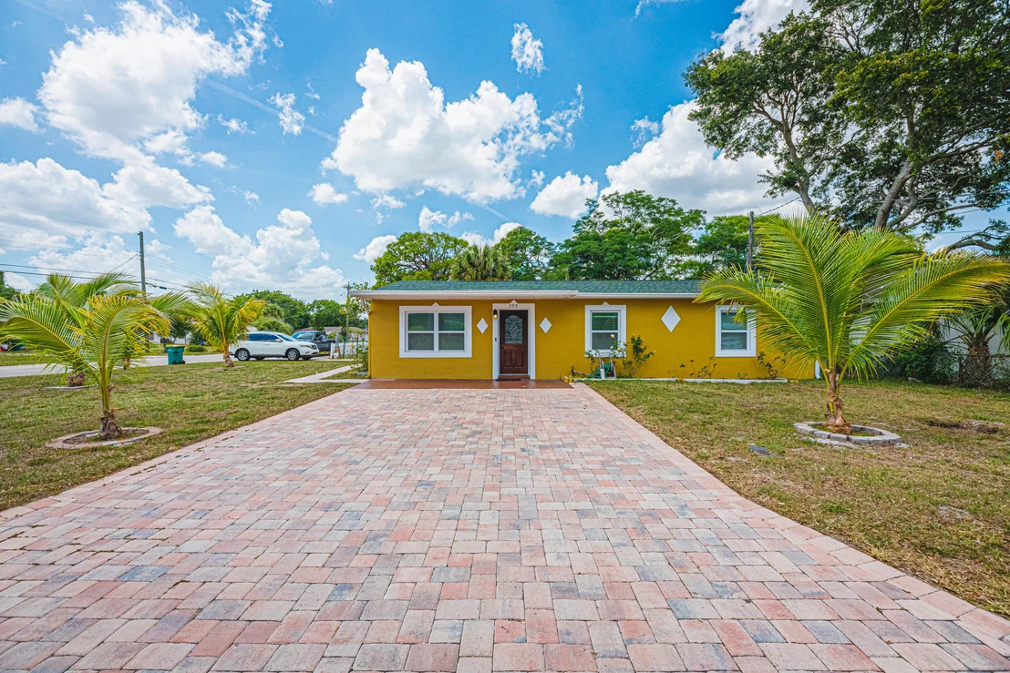 Photo of 200 Lantana Lane