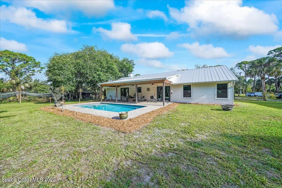 Photo of 3385 Grant Road