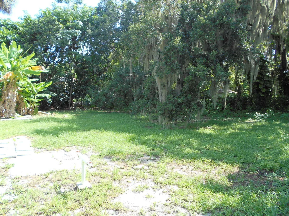 Photo of 1825 Palm Boulevard