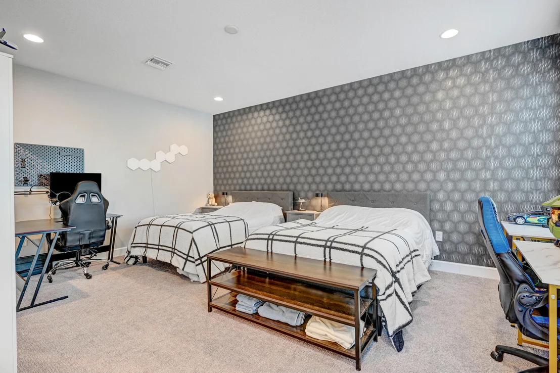 Photo of 9221 Udina