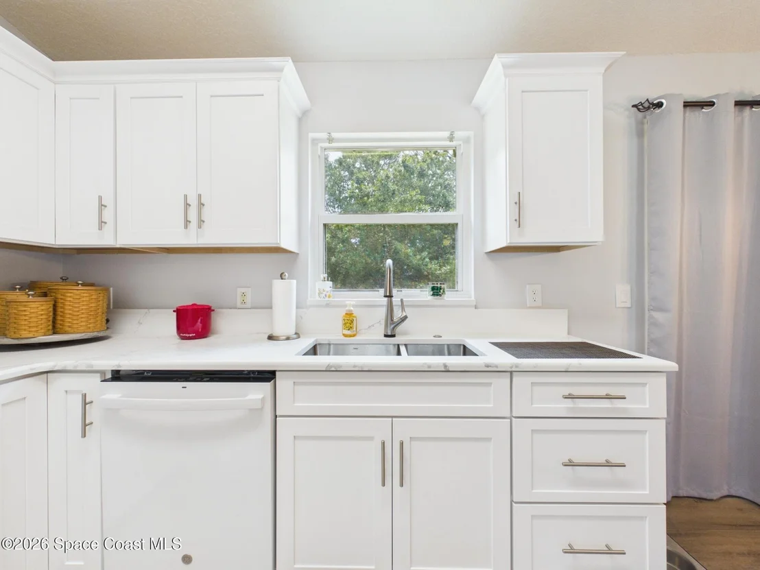 Photo of 977 Fulton Way