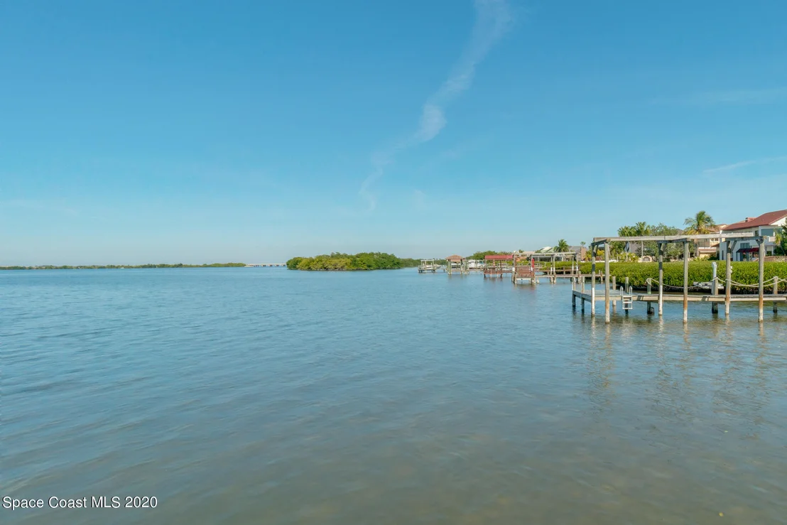 Photo of 466 Lanternback Island Drive