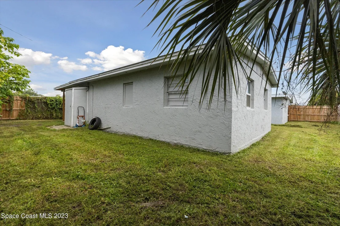 Photo of 3104 Swift Street
