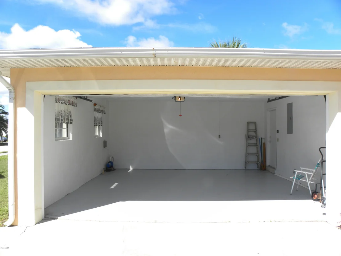 Photo of 370 Cinnamon Drive