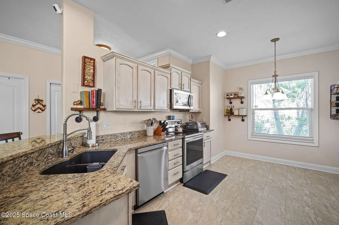 Photo of 381 Waterside Circle