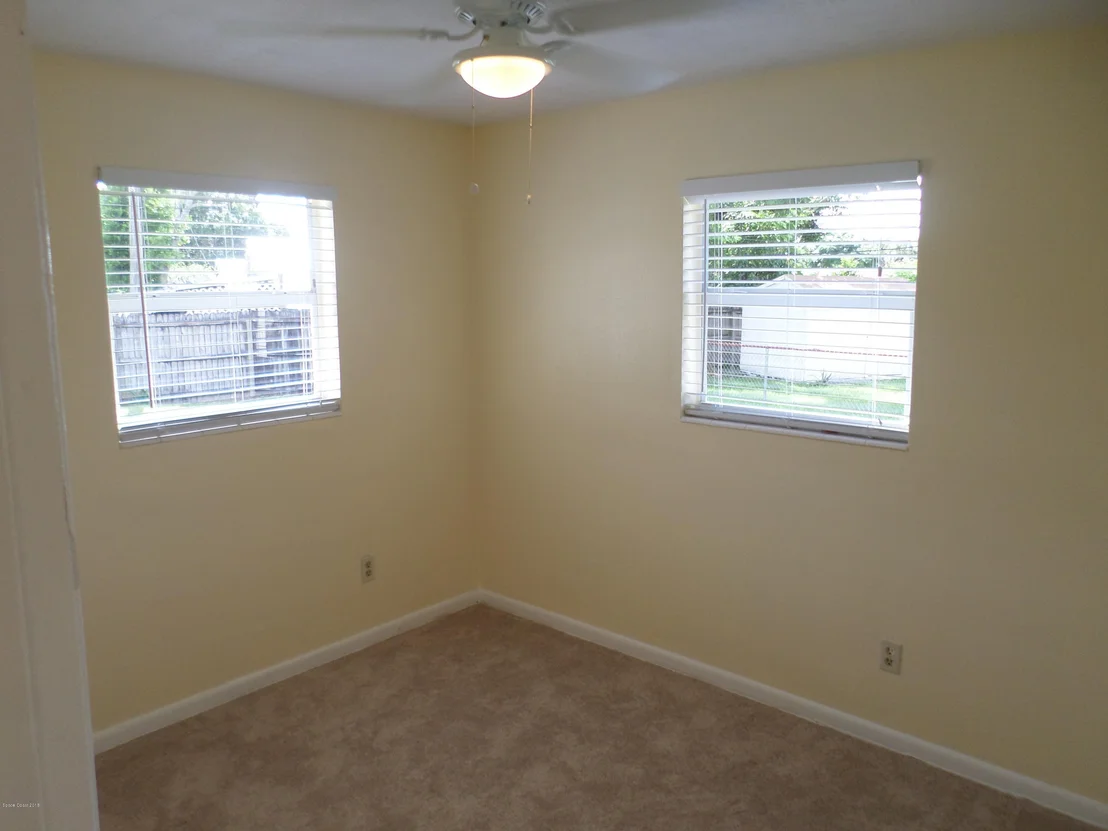 Photo of 1048 Illinois Road