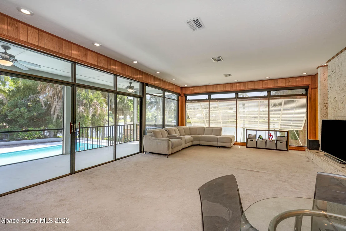 Photo of 1134 Rivermont Drive