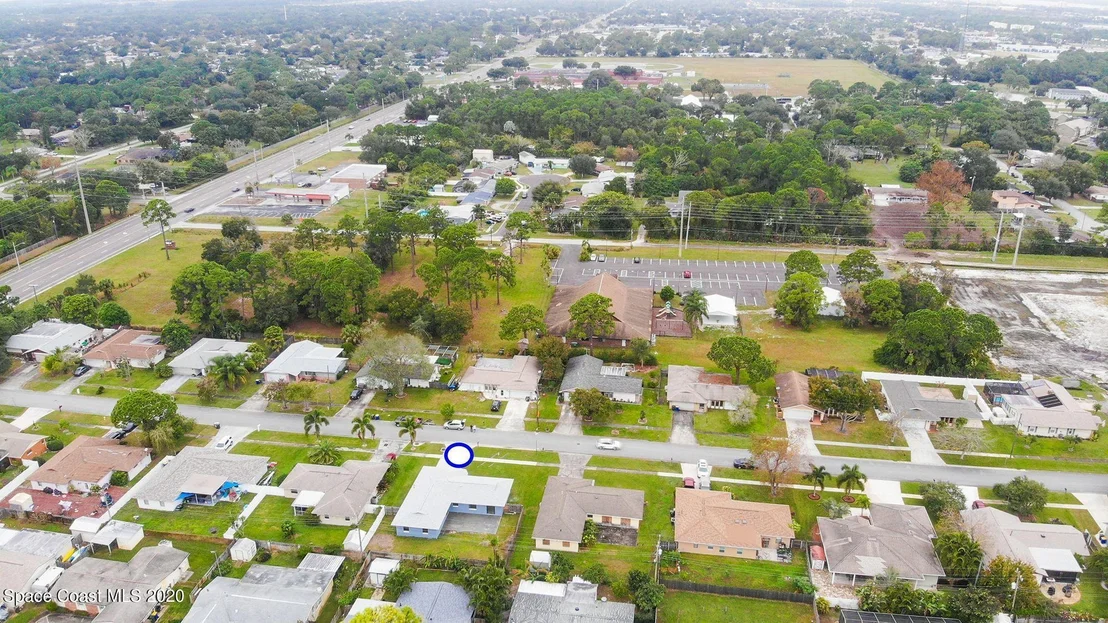 Photo of 987 Pineland Drive