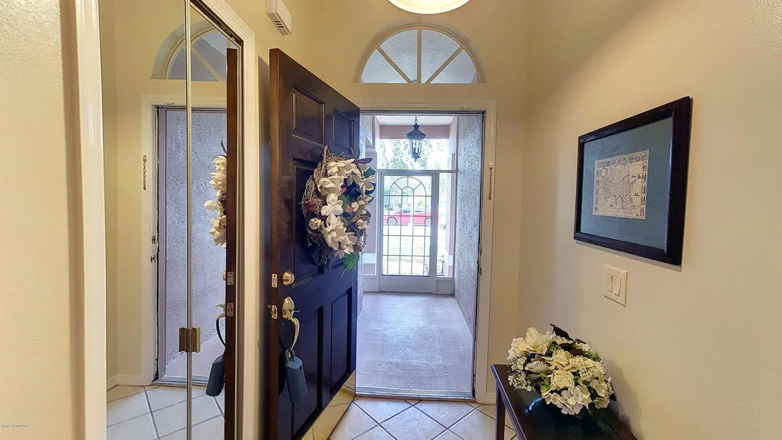 Photo of 1249 Lakeview Drive