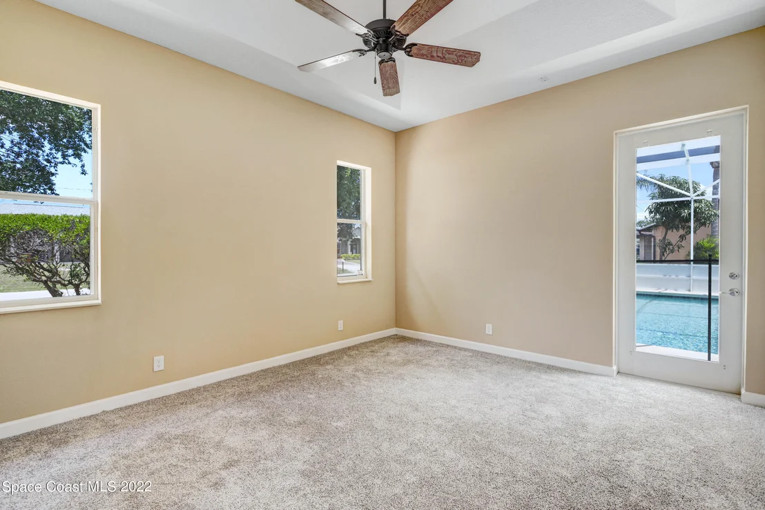 Photo of 1601 Eldron Boulevard SE