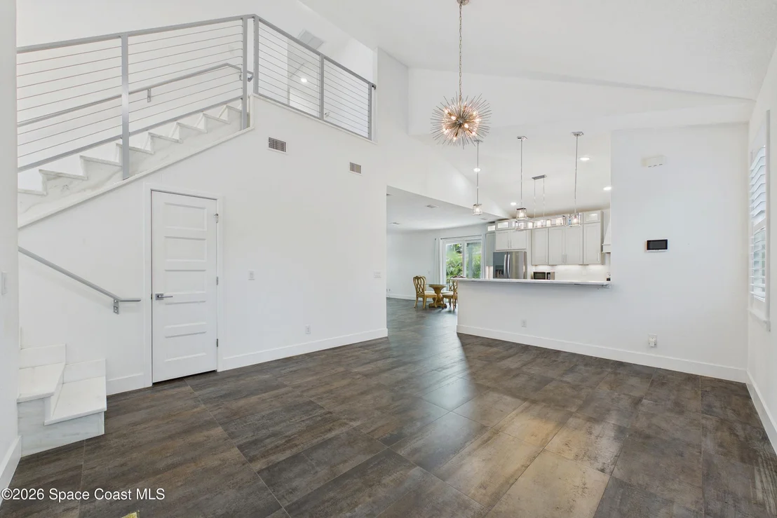 Photo of 2094 Hyde Parkway