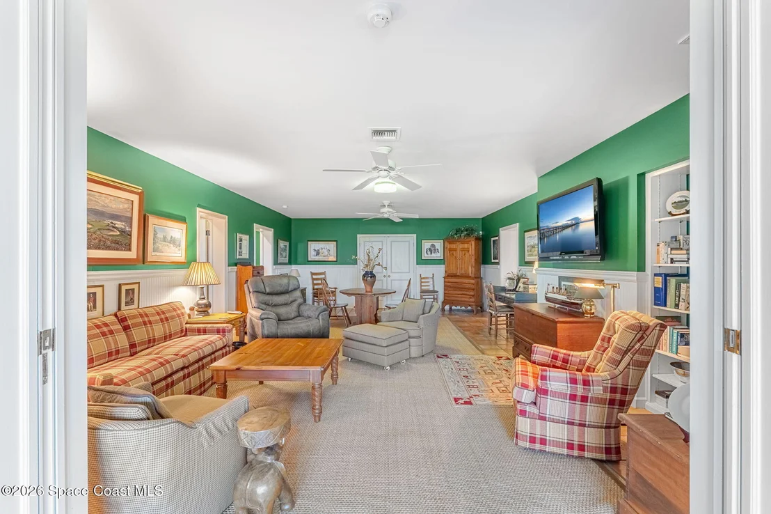 Photo of 680 Ocean Road