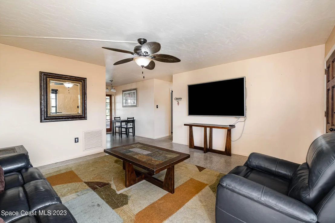 Photo of 2710 Locksley Road