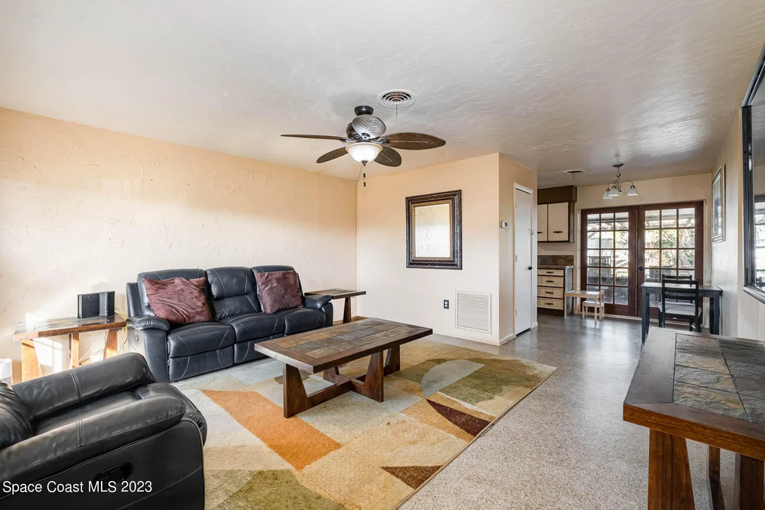 Photo of 2710 Locksley Road