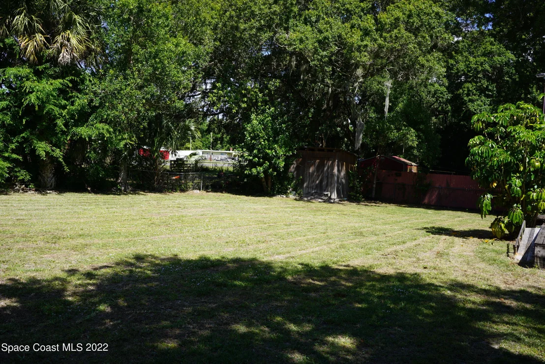 Photo of 5748 Lord Street
