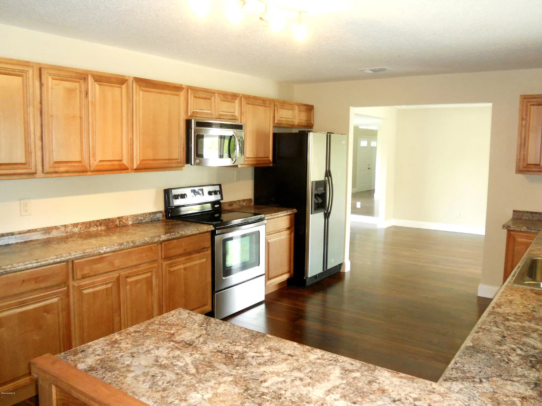 Photo of 103 Holiday Lane