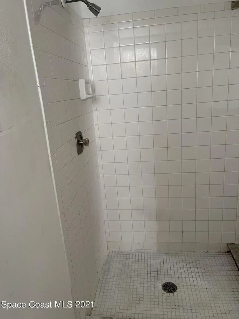 Photo of 1199 Riviera Drive NE