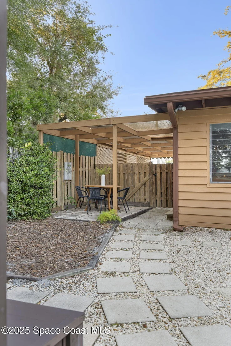 Photo of 597 Old Oak Street