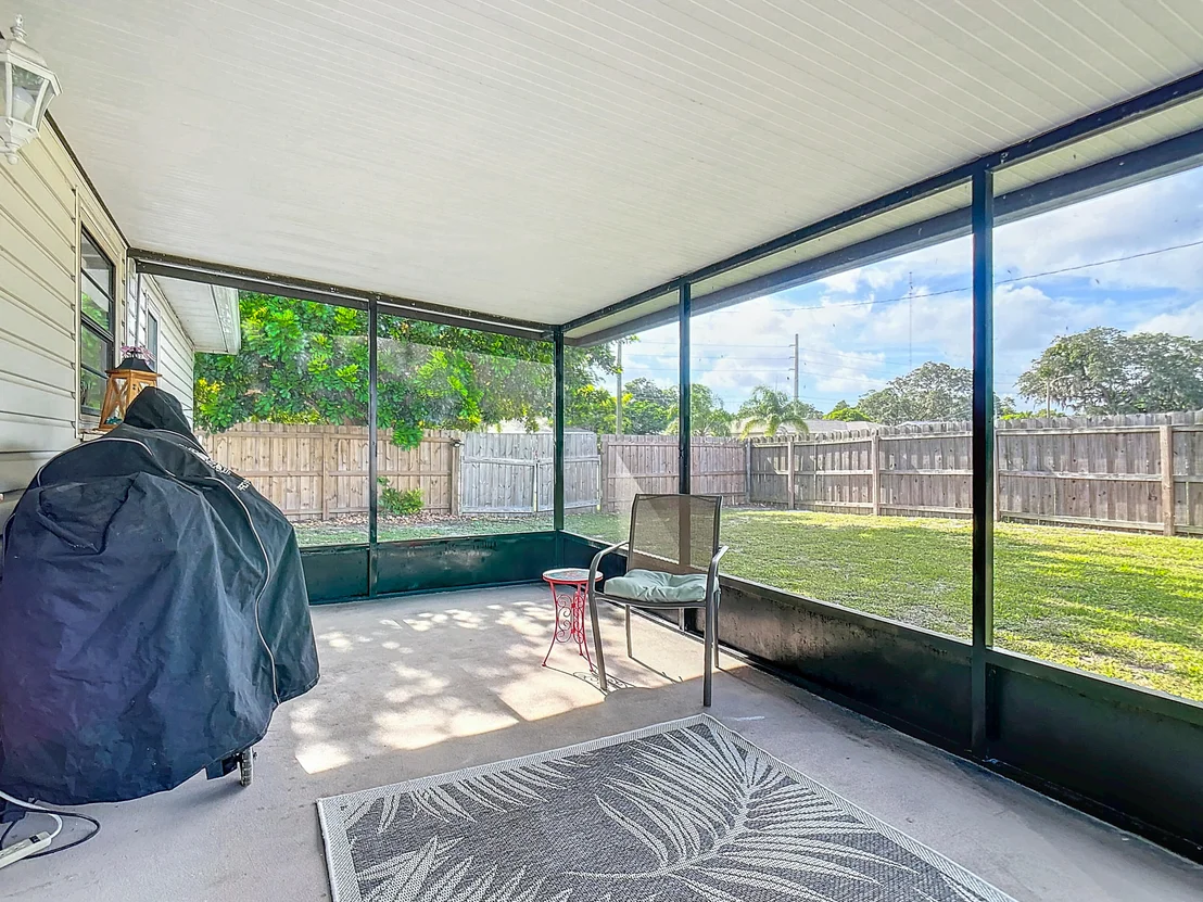 Photo of 2196 Clover Street NE