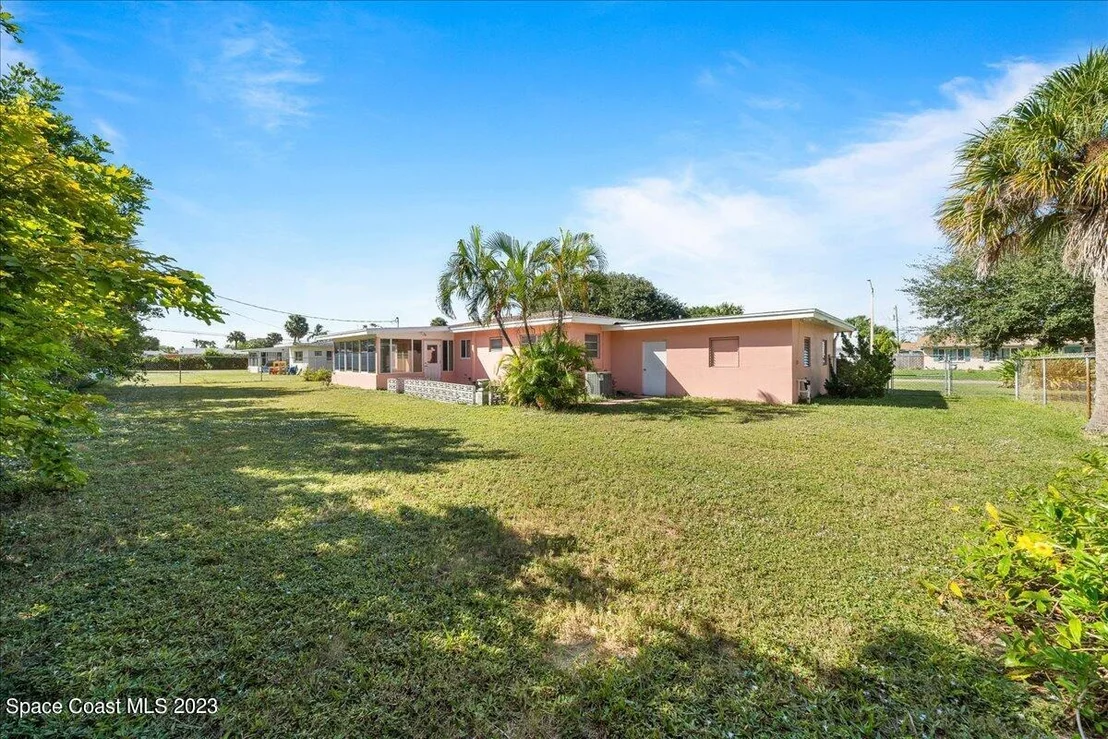 Photo of 2320 Reef Avenue