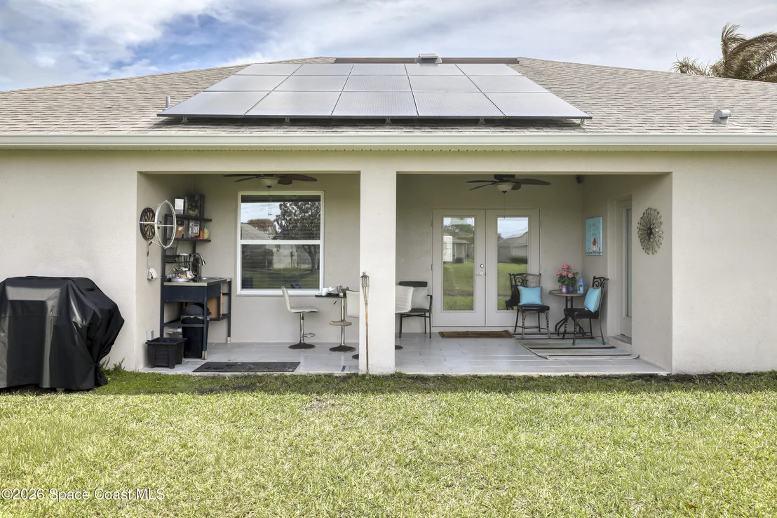 Photo of 1121 Morgan Circle NE