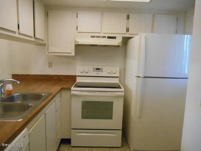 Photo of Unit 222 at 1720 Murrell Road
