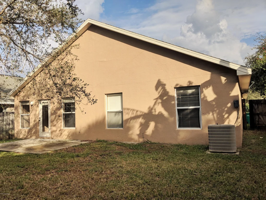 Photo of 665 Sedgewood Circle
