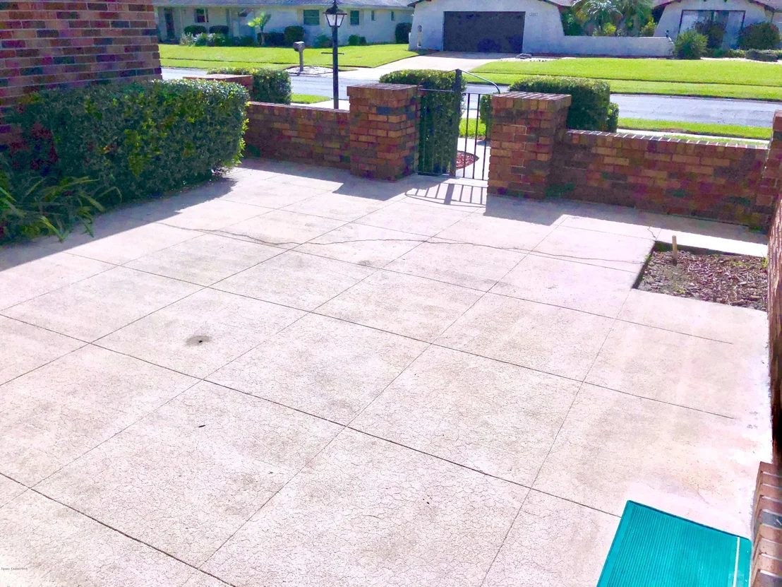 Photo of 1481 Meadowbrook Road NE