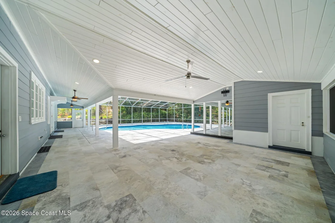 Photo of 875 N Indian River Drive