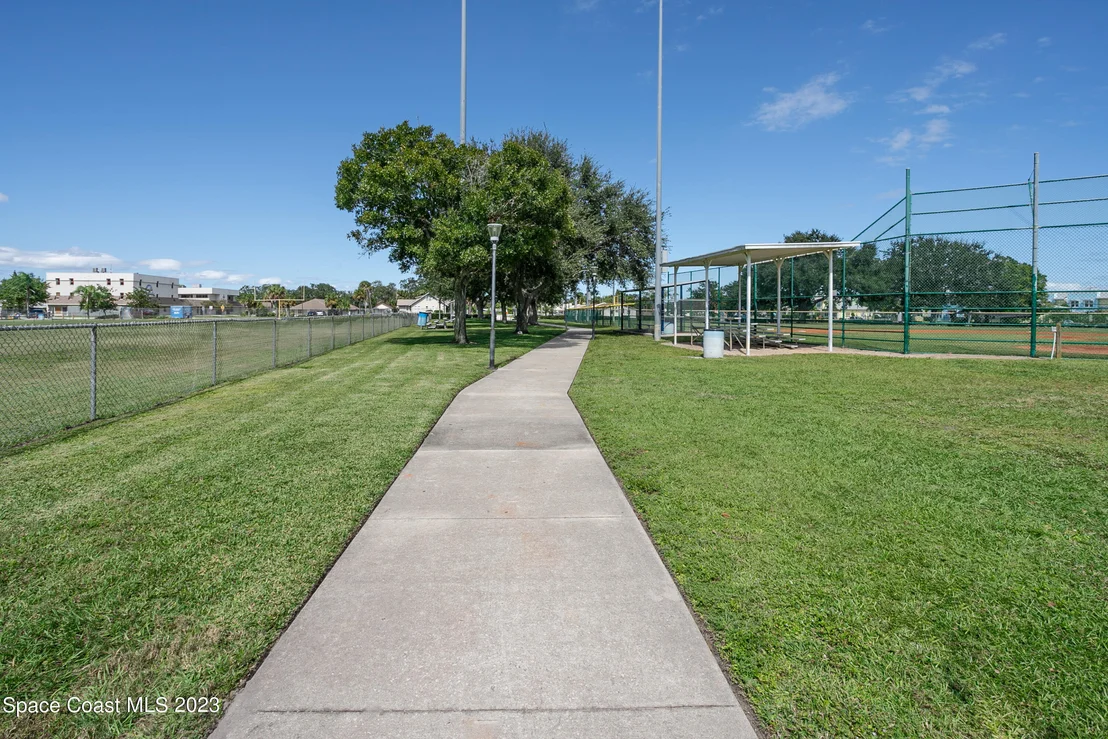 Photo of Unit 7 at 1475 Beechfern Drive