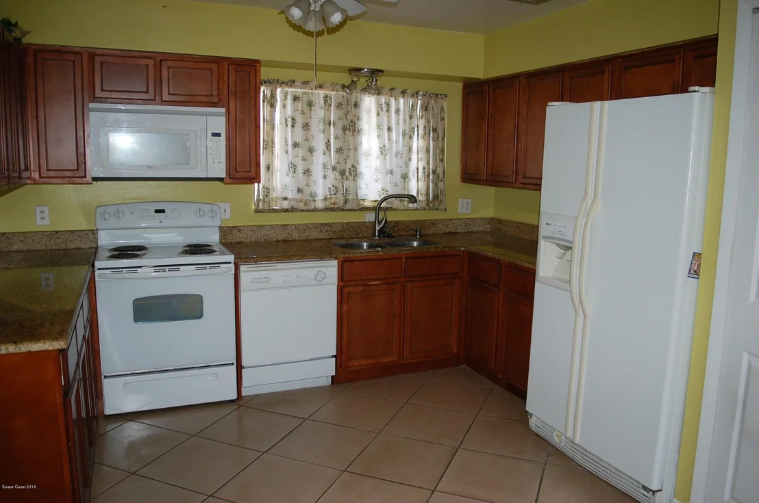 Photo of 260 Bayhead Drive