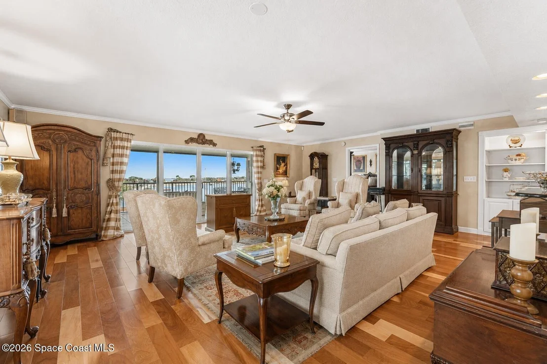 Photo of Unit 301 at 100 Riverside Drive