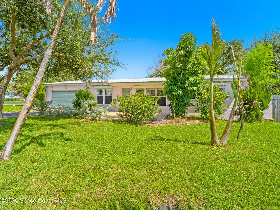 Photo of 525 Pelican Drive