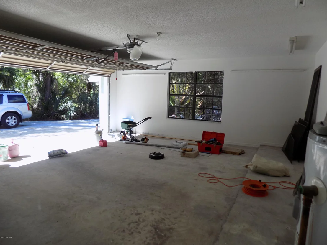 Photo of 970 Bluegrass Lane