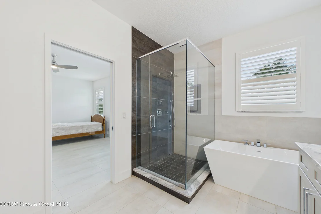 Photo of 2094 Hyde Parkway