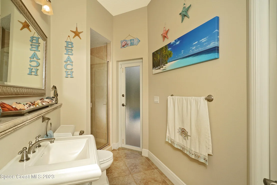 Photo of 2217 Royal Oaks Drive