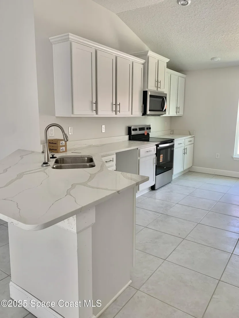 Photo of 1135 Kylar Drive NW