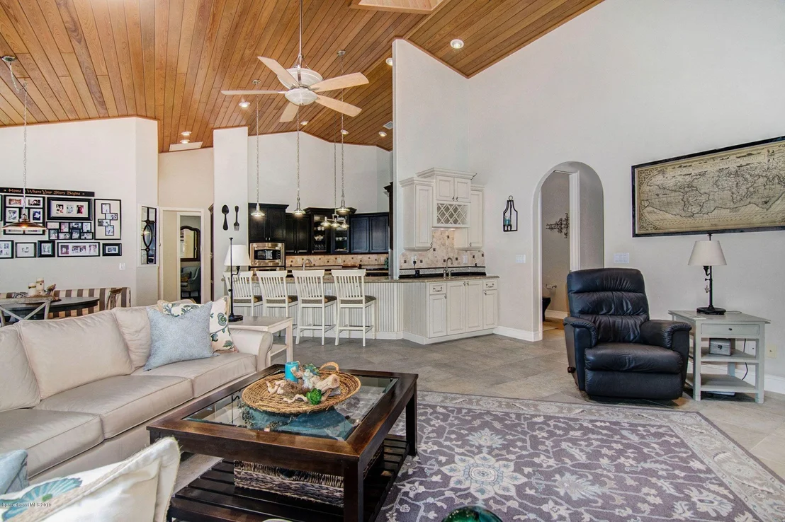 Photo of 1242 Silver Lake Drive
