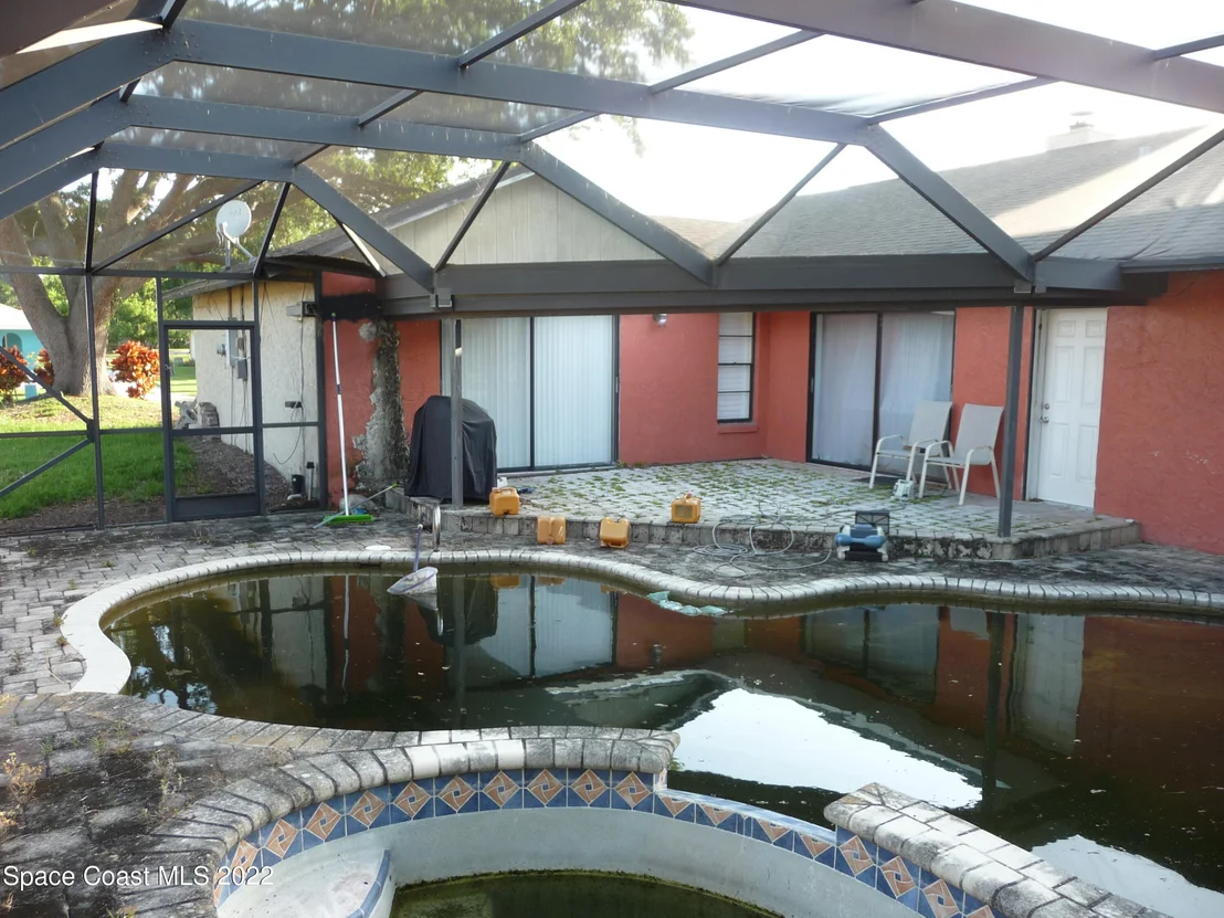 Photo of 1061 Fairlawn Drive