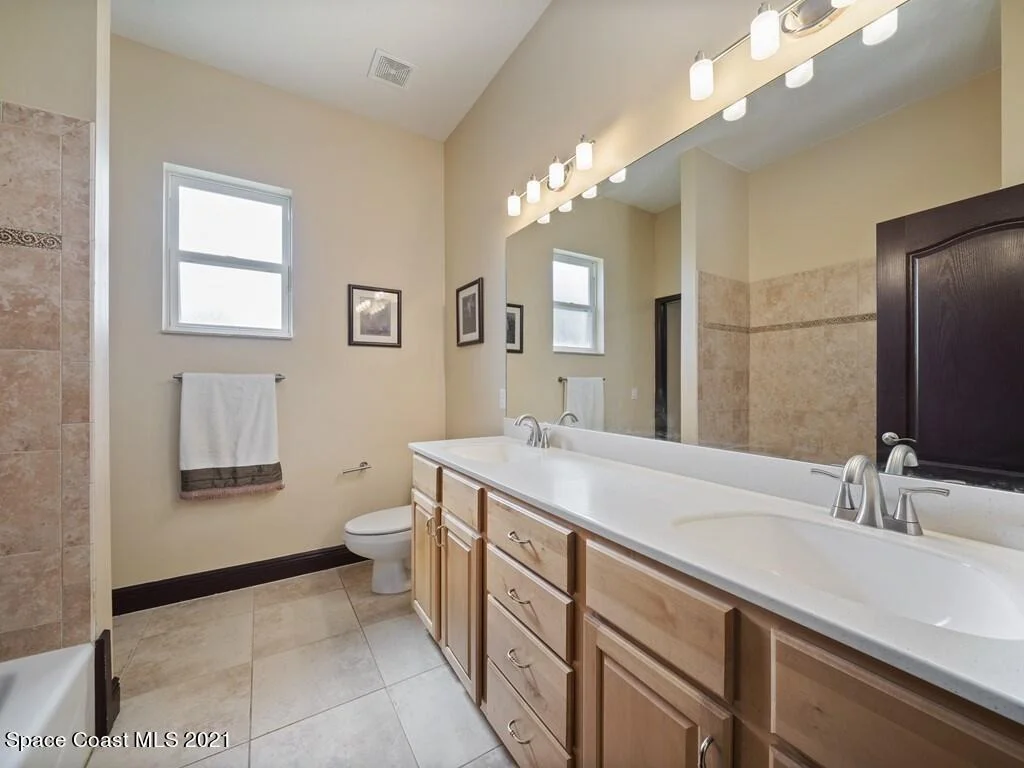 Photo of 1300 Palace Drive